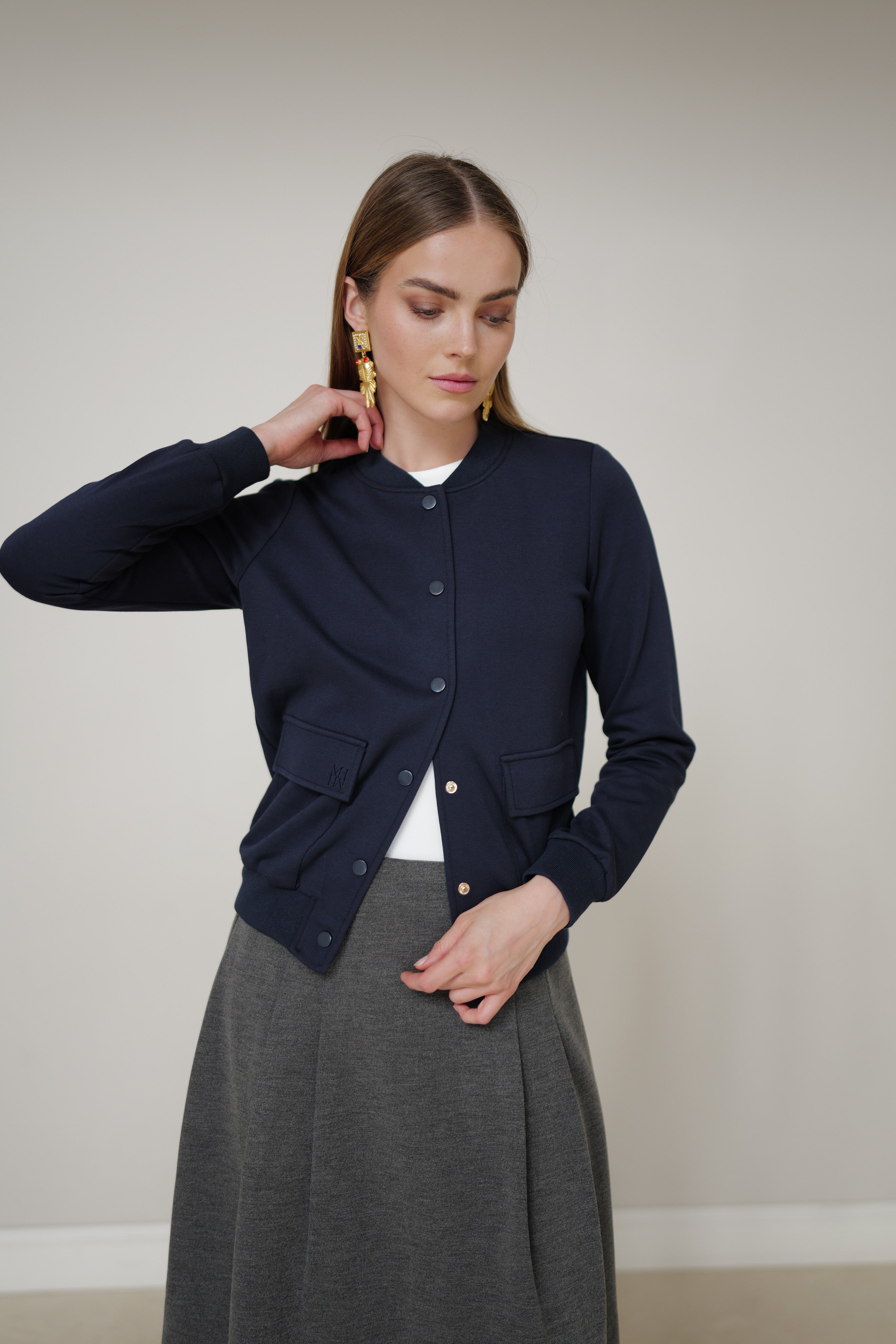 בומבר נייבי