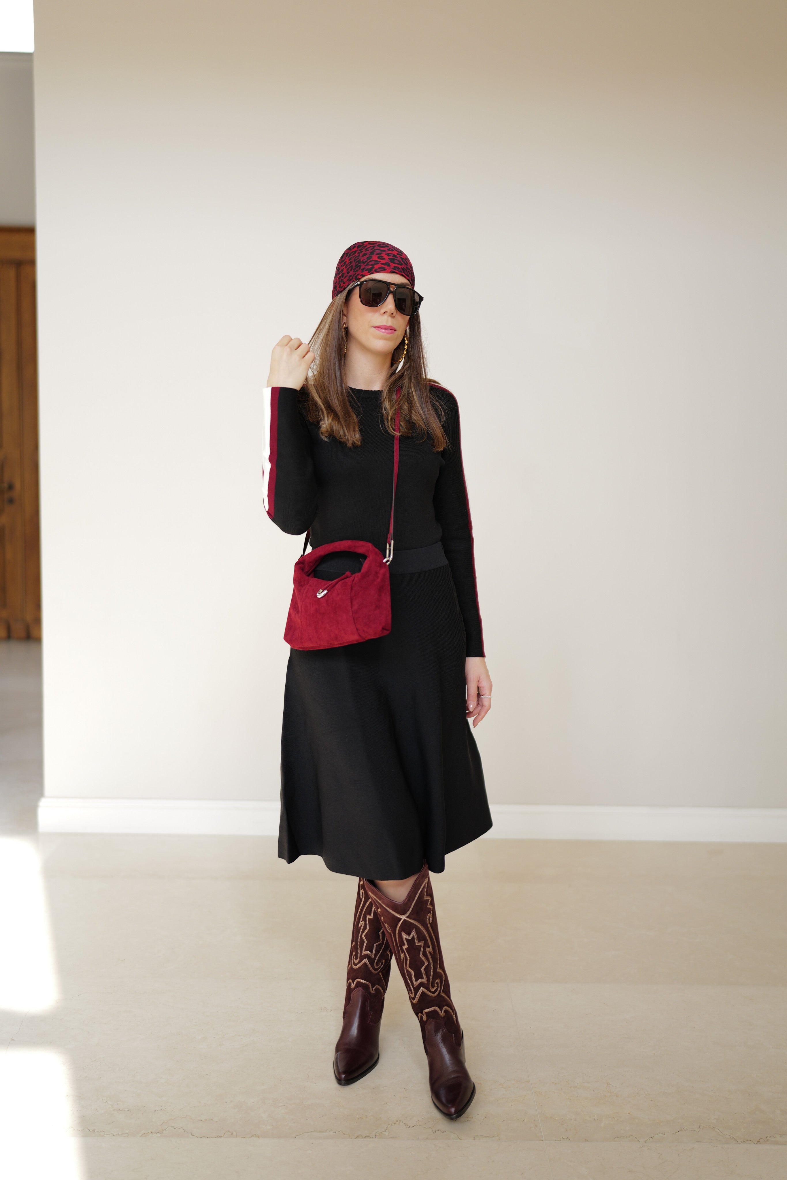 חצאית גל שחור