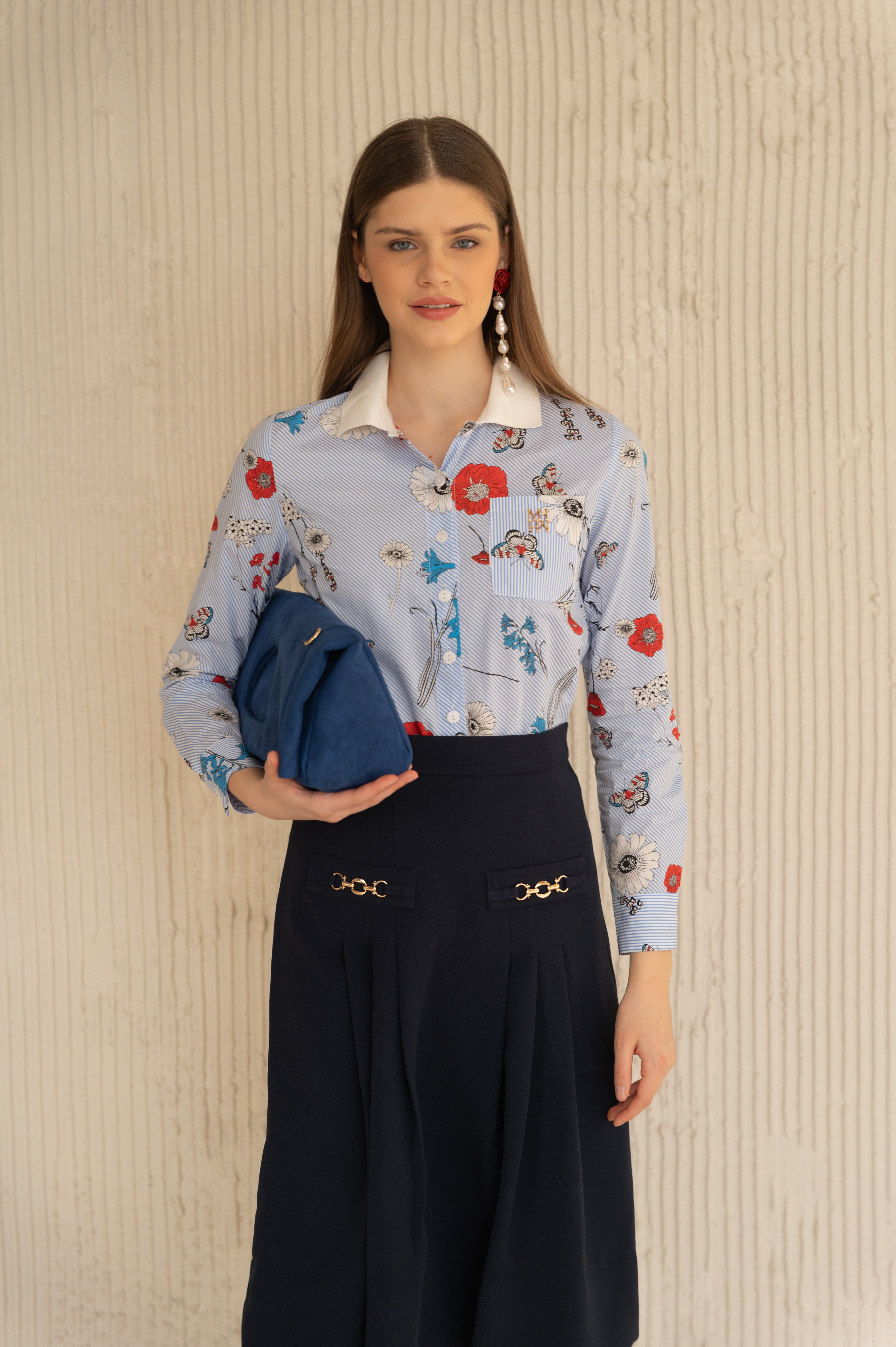 חולצת בן תכלת